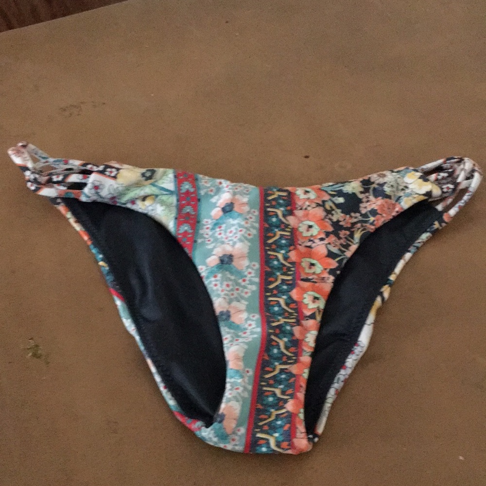 Brand New O’Neill swim